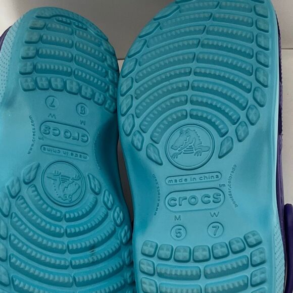 Crocs Unisex Purple Blue Slip On Comfort Crocband Clog Size 5 Mens 7 Womens - Picture 9 of 11